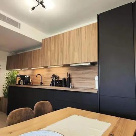 For 6 People Apartment